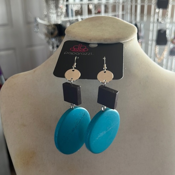 Wood, turquoise and silver necklace